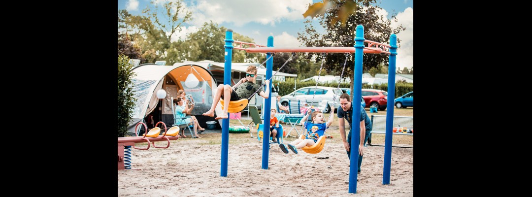 Speeltoestel op het Kinderveld